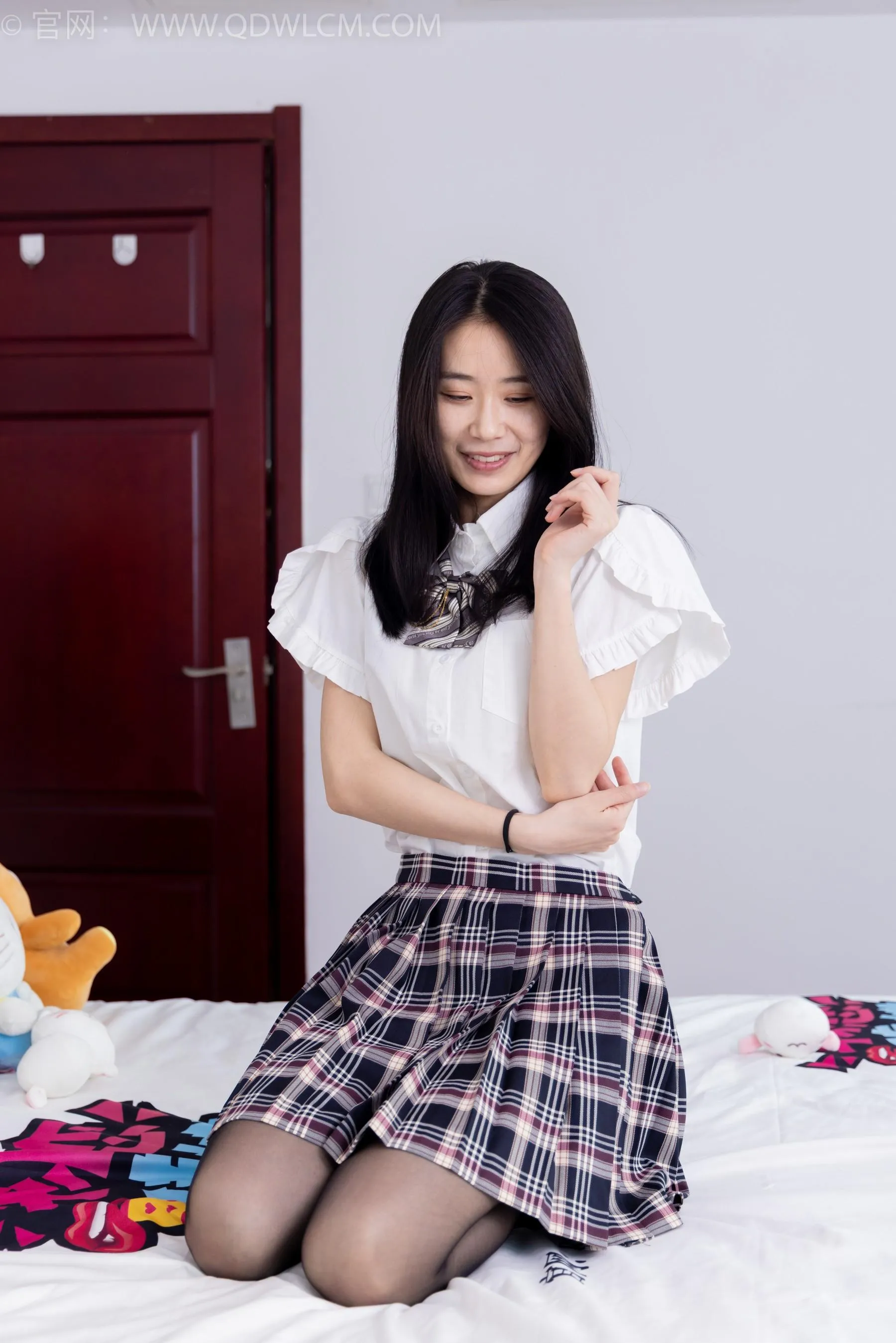 物恋传媒 NO.1582 菜菜小敏-学院姐妹花 [177P]插图5